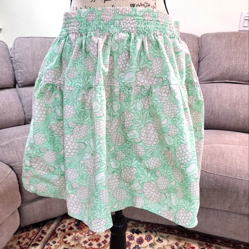 Vinyard Vines Tropical Pina Colada Pineapple skirt. Mint green. Size L